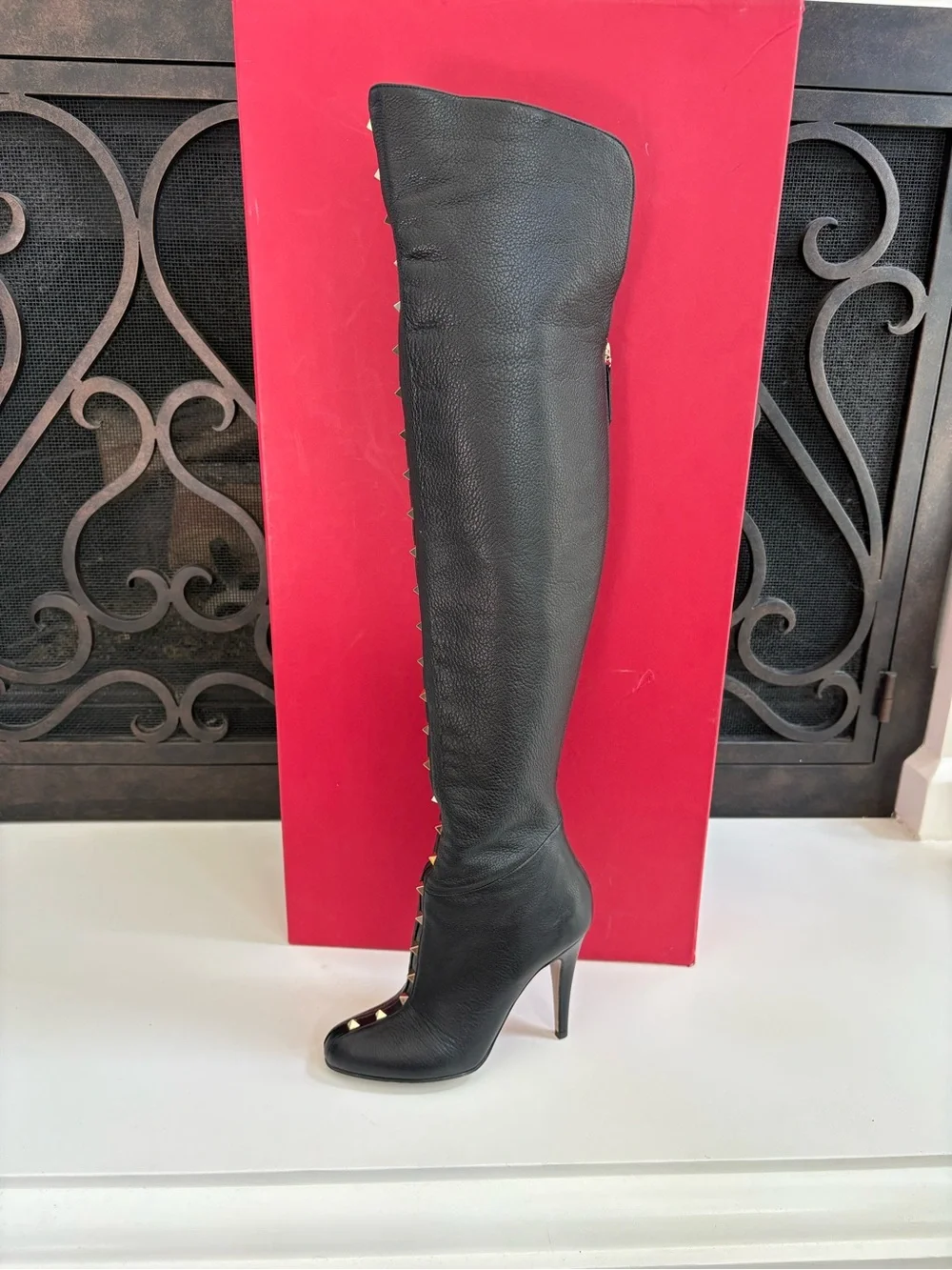 Valentino Garavani Rockstud Over the Knee Boots in Black Leather 36/6